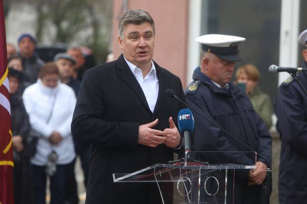 Ogulin: Predsjednik Milanović prisustvovao otkrivanju biste generalu Petru Stipetiću