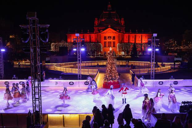 Ledeni park na Trgu kralja Tomislava otvoren uz predstavu Orašar