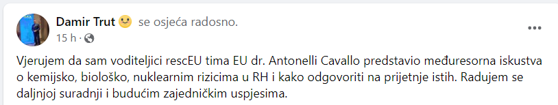 Trut više ne objašnjava svjetski priznatoj stručnjakinji. Sad joj predstavlja. Prepravio je status