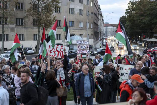 Zagreb: Prosvjed "Solidarno s Palestinom" na Trgu žrtava fašizma