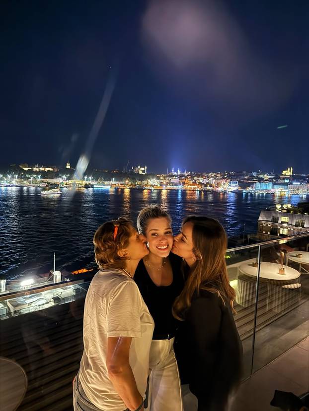 Severinin ludi noćni provod u Turskoj! 'Padale' puse i zagrljaji cijelu večer: 'Hiljadu luđaka!'