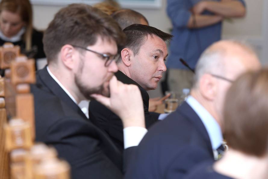 Ustavni sud treba reći koji je razuman rok za nove ministre