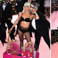 Lady GaGa izvela striptiz na crvenom tepihu: 'Ti si kraljica'
