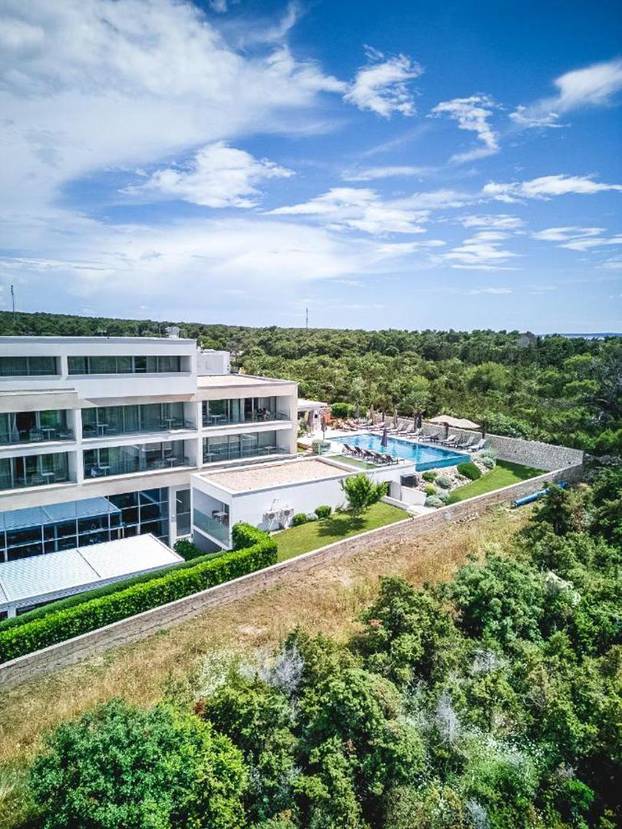 FOTO Samo luksuz! Evo u što ulažu naši nogometaši. Uvijek se traži koji kvadrat viška...