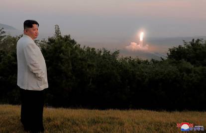 Sjeverna Koreja ispalila oko 130 projektila u novoj vojnoj vježbi