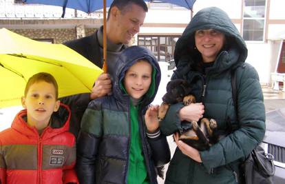 Istarski župan Flego putovao 200 km kako bi nabavio psića