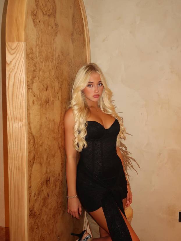 FOTO Bujna plavuša zavela je Vuškovićeva budućeg suigrača