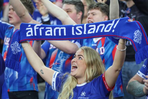 IHF Svjetsko rukometno prvenstvo 2025., Slovenija - Island