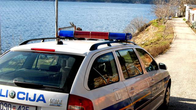 Cres: Policija i spasioci tragaju za nestalim Vinkom Hotkom u Vranskom jezeru