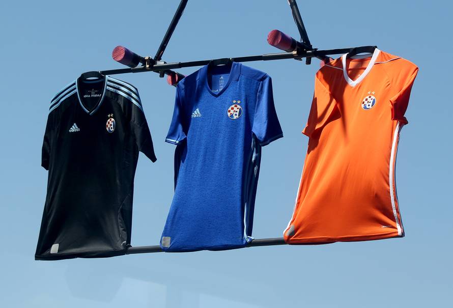 Dinamo vratio narančasti dres, tu su i zvjezdice, treći dres crn
