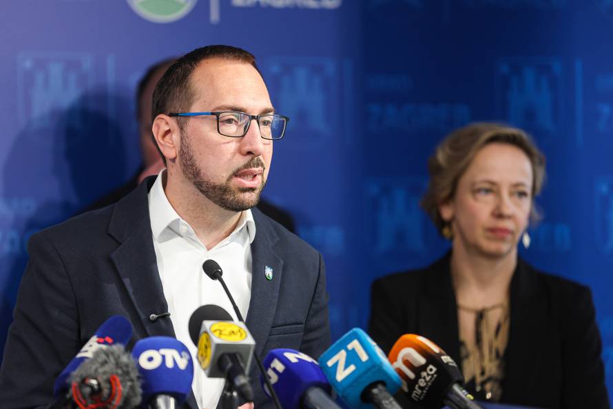 Zagreb: Tomislav Tomašević i njegovi zamjenici predstavili nove usluge održivog javnog prijevoza - Bajs
