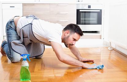 Momci koji pomažu s kućanskim poslovima - češće vode ljubav