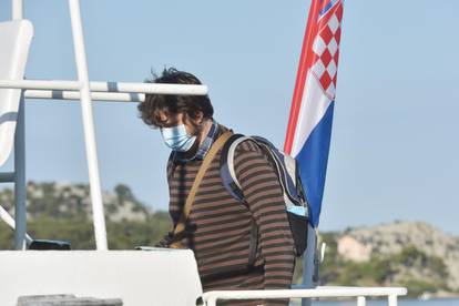 Šibenik: Svi putnici i djelatnici na brodskim linijama moraju nositi maske