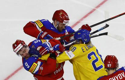 Ruskim hokejašima nedostaje opreme: Svi klubovi u problemu
