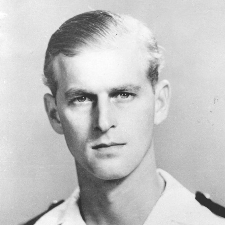 Prognali ga s obitelji, glasio je za velikog ženskara, a kraljici Elizabeti je podredio čitav život