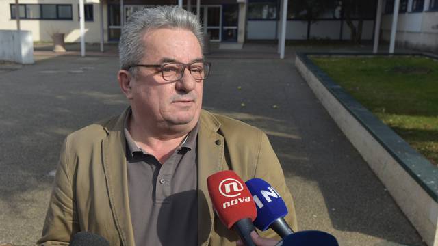 Zadar: Ravnatelj Å¡kole u kojoj je uÄenik Å¾igosao uÄenicu dao izjavu medijima