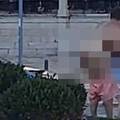 VIDEO Skinuo se gol u centru Splita! Muškarac kod fontane na Rivi šokirao ponašanjem...