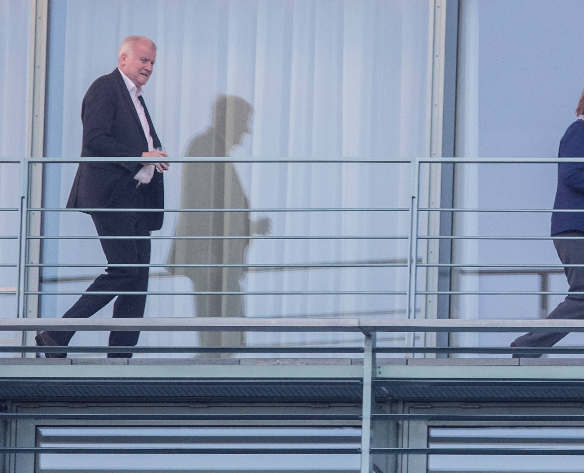 Merkel meets Seehofer at the German chancellery