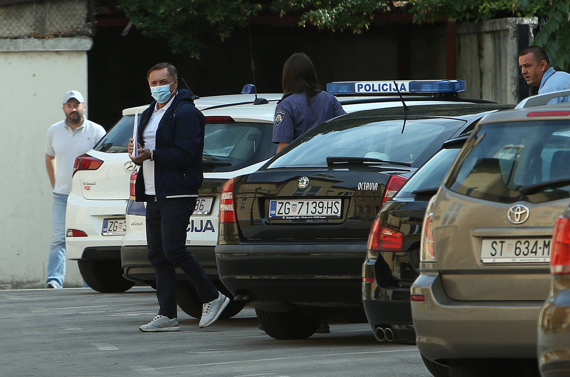 Grgić i Barišić u lisicama uz pratnju policije stigli na sud
