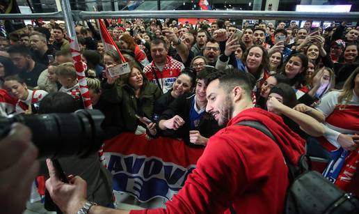 Srna: Ovo je Hrvatska! Matej Mandi&cacute;: Do&ccaron;eka na&zcaron;alost nema pa idemo svatko svojoj ku&cacute;i