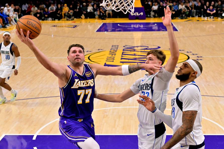 NBA: Dallas Mavericks at Los Angeles Lakers