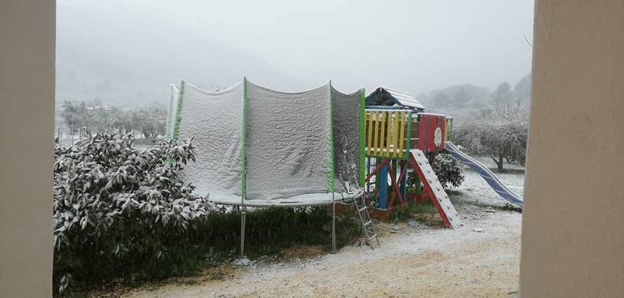 Na Visu rade snjegovića, crveni alarm upaljen za dio Hrvatske