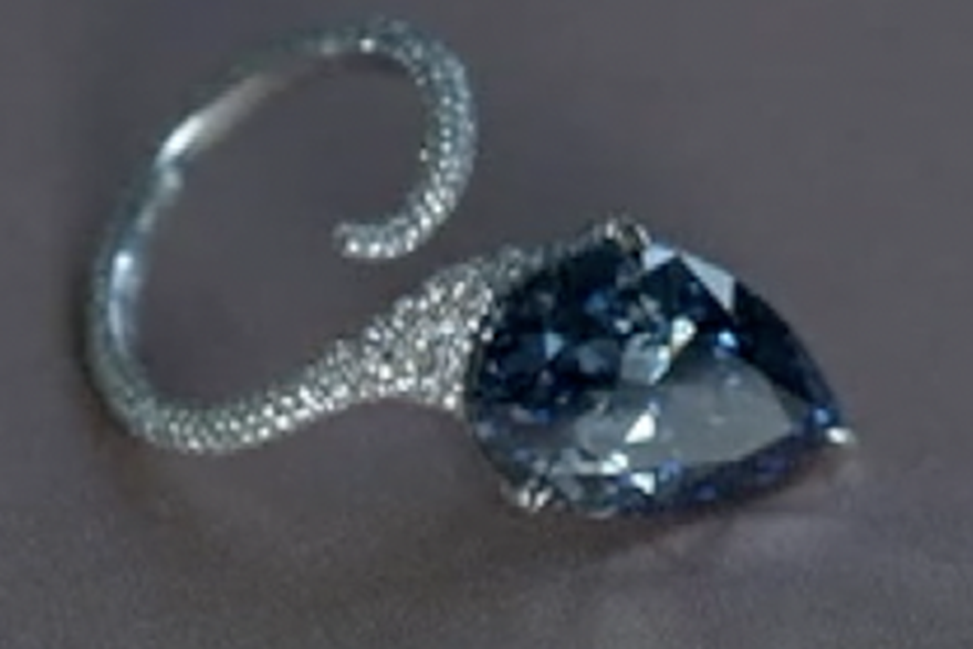 Ovaj dijamant prodan je na dra&zcaron;bi za &ccaron;ak 25,6 mil dolara