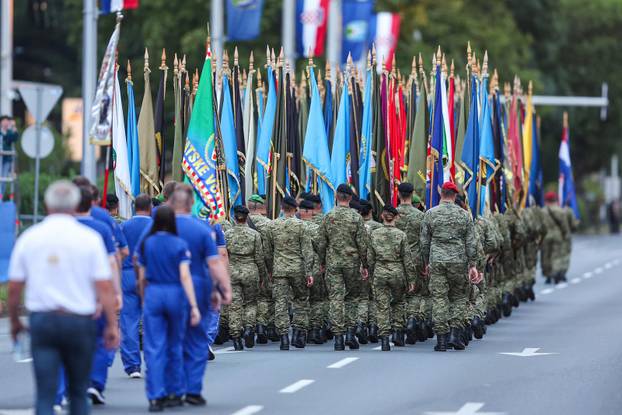 Zagreb: Generalna proba sve?anog vojnog mimohoda