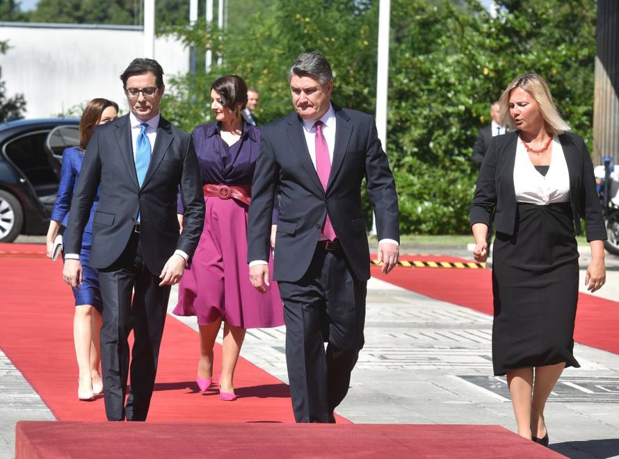 Zoki i Sanja se modno uskladili za doček gostiju iz Makedonije