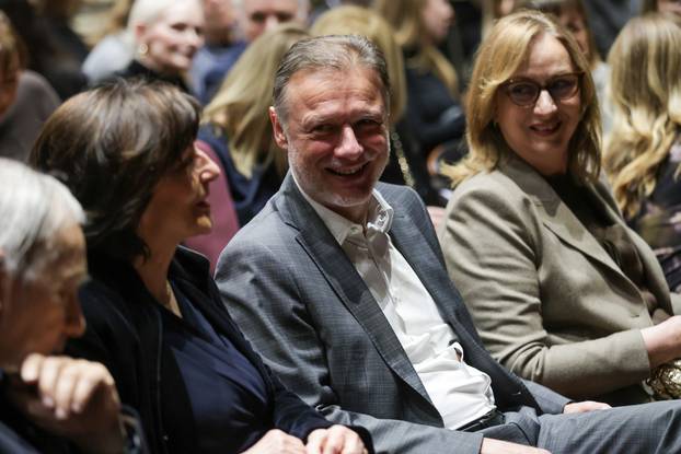 Zagreb: Poznate osobe na premijeri komedije "Papučari" autora Mire Gavrana, u režiji Mladene Gavran