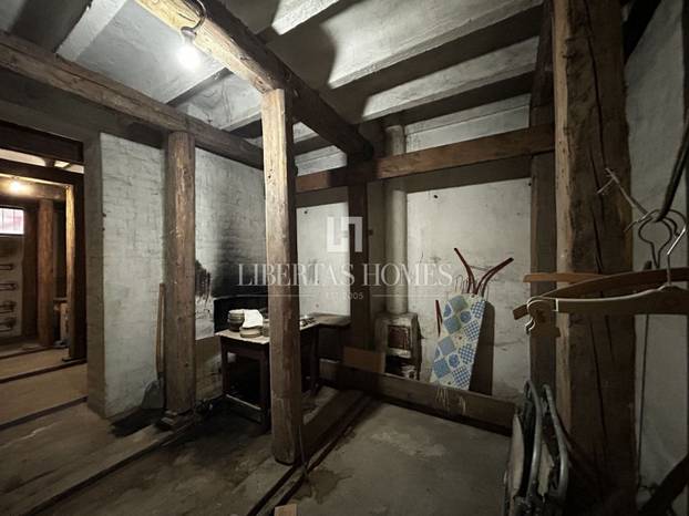 FOTO Ovo još niste vidjeli! Stan je u podrumu Zagreba. 'Drven', ima 30 m2. Cijena? Iznenađenje