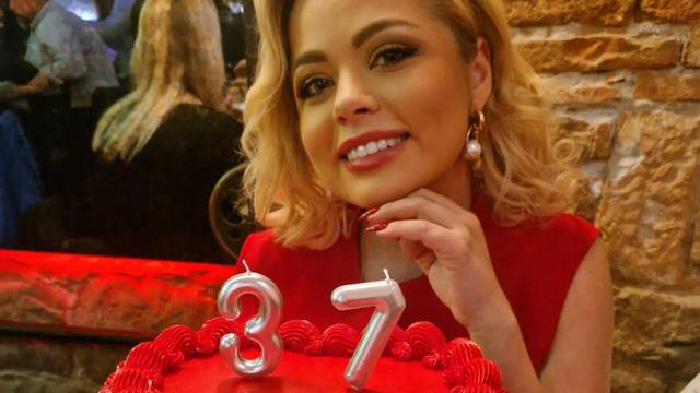 Andrea Šušnjara proslavila 37. rođendan u klubu: Pokazala je i dio atmosfere sa slavlja u Splitu