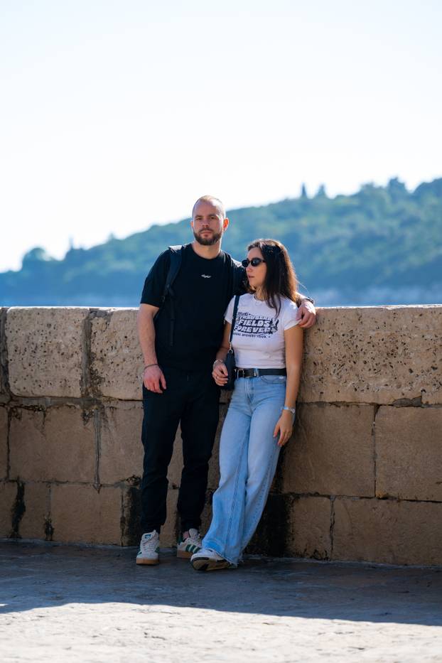 Dubrovnik: Sunčan i topao jesenji dan u gradu