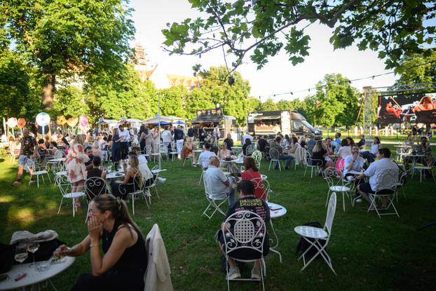 Zagreb: Otvorenje open-air festivala Vinski grad