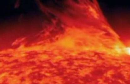 NASA snimila zapanjujuću golemu erupciju na Suncu