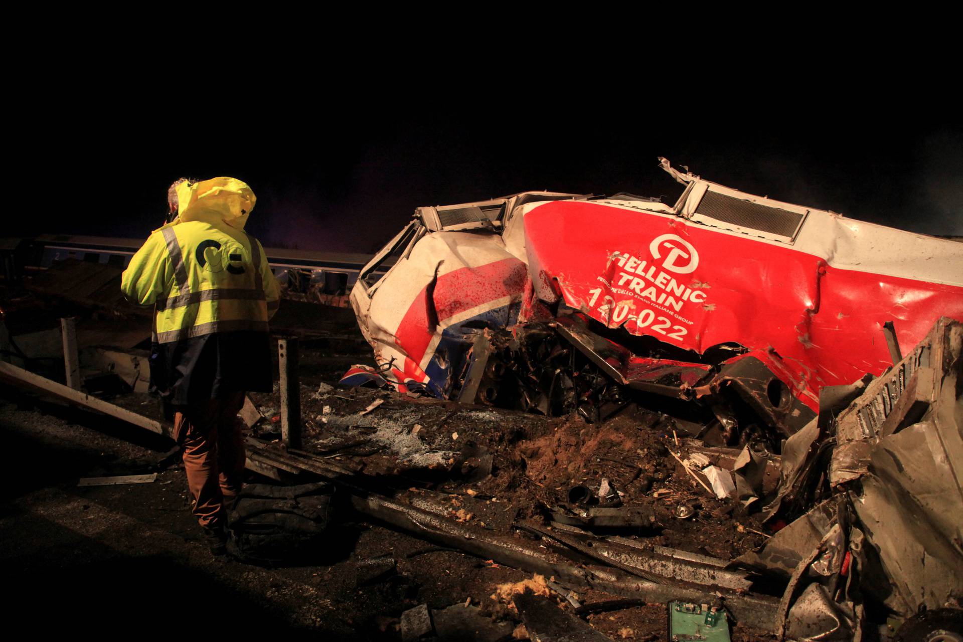 Trains collide near Larissa