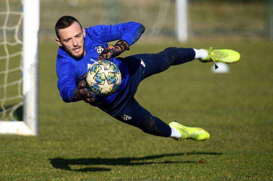 Trening nogometaša Dinama na pripremama u Rovinju