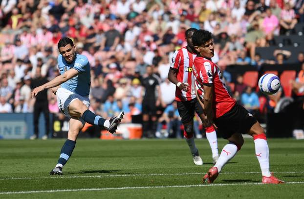 Premier League - Southampton v Manchester City