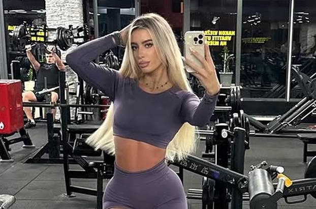 FOTO Kakve fotke! Pogledajte zavidnu liniju Lare - naše domaće fitness influencerice