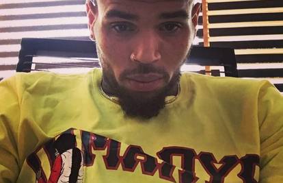 'Ku**o iz pakla': Chris Brown dao otkaz agentici uz psovke