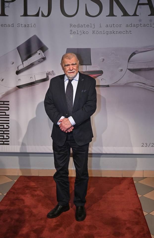 Zagreb: Ansambl kazališta Kerempuh premijerno je izveo predstavu Nenada Stazića "Pljuska"