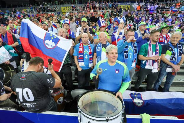 IHF Svjetsko rukometno prvenstvo 2025., Slovenija - Island