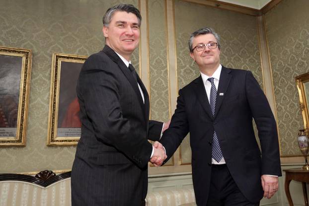 ARHIVA: 2016. Zagreb: Primopredaja vlasti izme?u Milanovi?a i Oreškovi?a u Banskim dvorima 