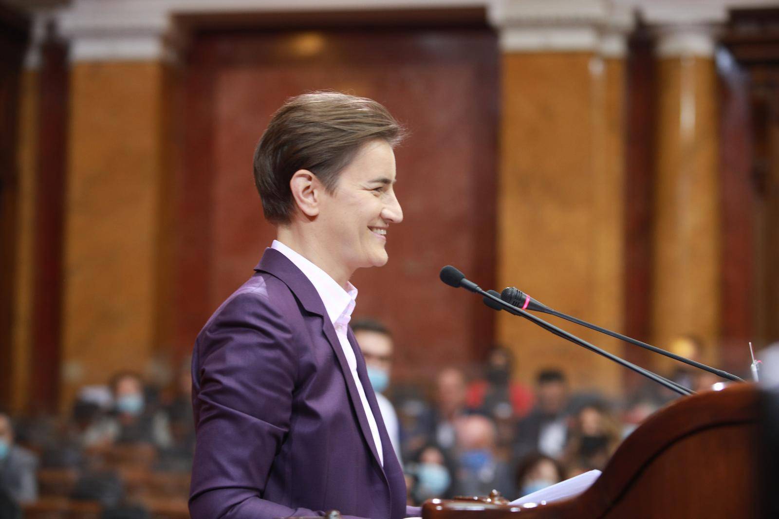 A plenary session on the election of the Government of Serbia is being held in the House of the National assembly. 

U Domu Narodne skupstine odrzava se plenarna sednica o izboru Vlade Srbije