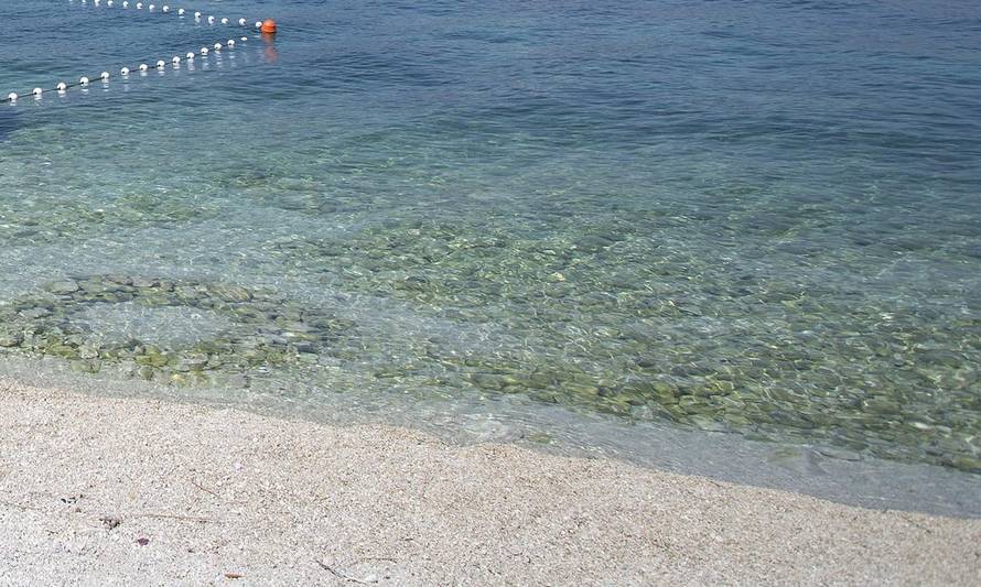 Muškarcu u Vranjicu pozlilo u moru: Nisu mu mogli pomoći...