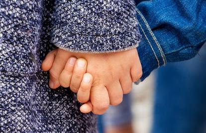 Način na koji se držite za ruke s partnerom otkriva vaše osjećaje