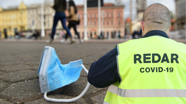 Što sad s maskama? 'Ne bacajte ih, virus je i dalje među nama'