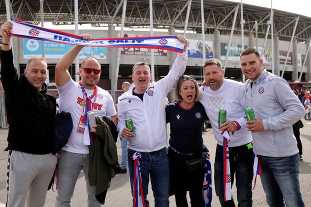 Ženeva: Atmosfera ispred stadiona uoči početka finalne utakmice Lige prvaka mladih