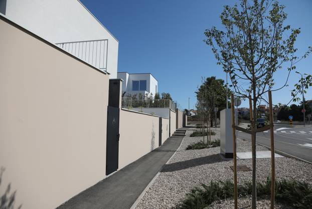 Novoizgrađene vile u Brodarici