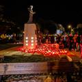 FOTO Splićani su u Vukovarskoj ulici paljenjem svijeća i lampaša odali počast poginulima u ratu